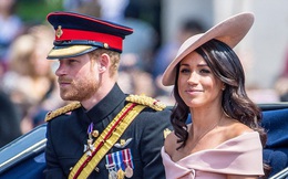 Vợ chồng Meghan Markle chính thức từ bỏ hoàng gia, bị lấy lại toàn bộ tước vị danh dự và quyền bảo trợ