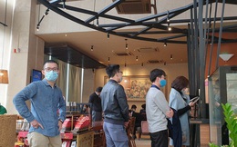 Đi uống cà phê, hàng trăm người ở Hà Nội bị xử phạt vì không đeo khẩu trang, cố tình mở cửa hàng kinh doanh