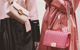 Bỏ ra cả đống tiền để sắm túi Chanel hay áo Gucci, rốt cuộc chúng ta đang mua cái gì từ các thương hiệu xa xỉ? Câu trả lời nằm ngoài dự kiến của người thường