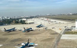 Sét đánh vỡ đường băng sân bay Tân Sơn Nhất