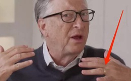Tỉ phú Bill Gates vẫn đeo nhẫn cưới sau tuyên bố ly hôn