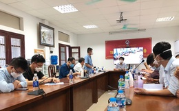 Hình ảnh xúc động: Đội phản ứng nhanh BV Chợ Rẫy túc trực ngày đêm điều trị cho các bệnh nhân nặng tại tâm dịch Bắc Giang