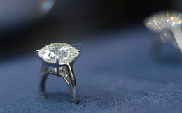 Cơn sốt lực cầu khiến giá tăng vọt trong "thế giới bí mật" của những viên kim cương