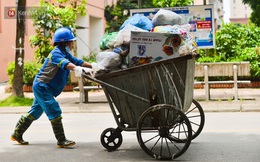 Luật sư: Phải trả đủ lương và thêm tiền lãi cho công nhân thu gom rác bị nợ lương tại Hà Nội