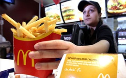 Nghệ thuật bán chéo đỉnh cao của McDonald’s: Đào tạo nhân viên hỏi 1 câu sau khi khách gọi món, mỗi ngày bán thêm được 4 triệu kg khoai tây, thu về hàng chục triệu USD/năm