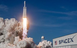Elon Musk chỉ trích nhà chức trách vì khiến kế hoạch phóng tên lửa bị trì hoãn