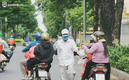 Chuyện ấm lòng khi Sài Gòn giãn cách: Hội chị em miệt mài nấu hàng trăm phần cơm, đi khắp nơi để tặng cho người khó khăn