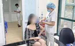 Hoa khôi báo chí "nhờ ông ngoại" nên được tiêm vaccine, Giám đốc BV Hữu Nghị lên tiếng: "P.A có thể đã quá phấn chấn nên khoe khoang, gây phản cảm"