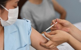Việt Nam tiếp nhận tượng trưng 1,5 triệu liều vắc xin phòng Covid-19 do Pháp và Italy trao tặng