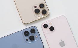 iPhone 13 xách tay tại Việt Nam mất giá 10 triệu sau 2 ngày