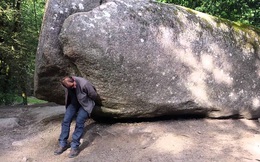 The Trembling Rock – Tảng đá nặng 132 tấn mà bất cứ ai cũng có thể di chuyển được nó