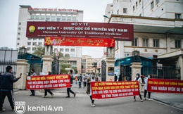 Lãnh đạo lên tiếng vụ hàng chục y bác sĩ ở Hà Nội bị nợ lương 8 tháng phải xuống đường, căng băng rôn "cầu cứu"