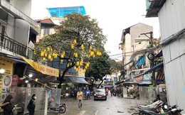 Tiểu thương chợ nhà giàu Hà Nội ngán ngẩm tại phiên Rằm cuối năm: "Năm nay ế quá, Tết như thế này thì buồn lắm"