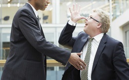5 mẹo nhỏ giúp các sếp quản lý một nhân viên có thái độ tiêu cực
