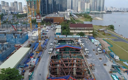 Soi tiến độ tòa nhà văn phòng kết hợp thương mại lớn bậc nhất TP.HCM trên "đất vàng" Ba Son Sài Gòn