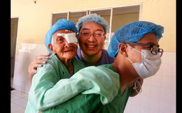 Định đến Việt Nam 3 tháng, bác sĩ Hattori đã đi 20 năm, đem lại ánh sáng cho gần 20.000 người