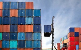 Khủng hoảng thừa container khi nhu cầu tiêu dùng sụt giảm