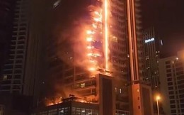 Tòa nhà cao 35 tầng bốc cháy trong đêm giữa lòng Dubai