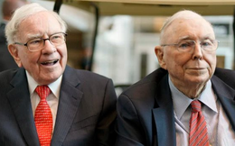 Charlie Munger: Cánh tay phải từng đố kỵ với Warren Buffett đã vượt qua sự ganh ghét về giàu có như thế nào?