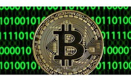 Năm 2023, giá Bitcoin có thể giảm 70% và giá vàng có thể tăng 30% lên 2.250 USD/ounce