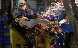Bloomberg: Việt Nam tăng trưởng nhanh nhất châu Á năm 2022