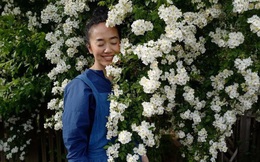 Cô gái trẻ cải tạo đất, mua giống hoa, biến sân nhà thành khu vườn đẹp lung linh với tổng chi phí 1,3 tỷ đồng