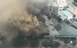 Hà Nội: Đang cháy lớn kèm tiếng nổ lớn nghi từ nhà hàng gà, lan rộng sang khu vực xung quanh