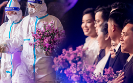 Ảnh, clip: Hoãn kết hôn để chống dịch, 20 cặp y - bác sĩ hạnh phúc khi được tổ chức lễ cưới tập thể ở TP.HCM