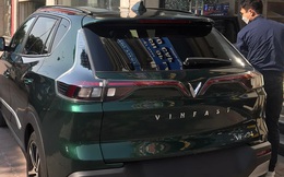 Đại gia rao bán VinFast VF e34 sau 100km với lý do: 'Đang đi Mercedes-Benz S 450 nên dùng không quen'