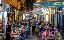 Đêm đầu tiên hàng quán ăn uống được hoạt động sau 21h, "phố không ngủ" của Hà Nội trở về đúng như tên gọi