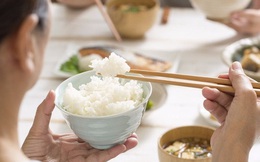 Những người tuổi thọ ngắn sẽ có 5 dấu hiệu khi ăn cơm, sau 50 tuổi vẫn không có bất cứ đặc điểm nào, xin chúc mừng bạn thực sự vô cùng khỏe mạnh