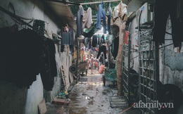 Những phận đời lam lũ khu ổ chuột chợ Long Biên chạy ăn từng bữa trong "bão giá", xăng tăng - đường về nhà thêm xa