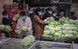 Lo sợ nạn đói, người Trung Quốc đổ xô mua cả thực phẩm sắp hết hạn, khiến thị trường 6 tỷ USD bùng nổ