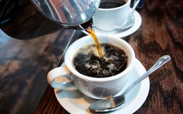 Uống cà phê buổi sáng là tốt nhưng cần tránh điều này nếu không muốn hệ miễn dịch suy giảm