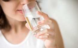 Uống nước là tốt nhưng mắc 7 sai lầm này sẽ làm tổn hại sức khỏe, tăng nguy cơ mắc bệnh