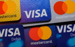 Hàng triệu chủ thẻ tín dụng sắp không vui: Visa, Mastercard chuẩn bị tăng phí