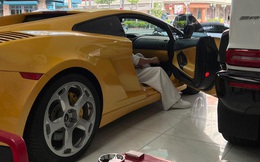 Rộ tin chủ tịch Đặng Lê Nguyên Vũ ngồi thử “bò già” Lamborghini Gallardo hàng hiếm tại Việt Nam