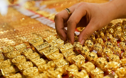 Giá vàng trong nước tiến sát đỉnh kỷ lục 70 triệu đồng/lượng