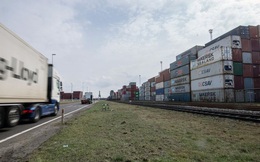 Hàng nghìn thùng container có liên quan đến Nga vẫn chưa "thấy ánh mặt trời", "trái tim" của kinh tế châu Âu đứng trước khủng hoảng