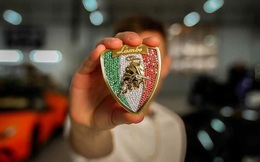 Dân chơi tự chế tác logo kim cương giá gần 1 tỷ đồng để gắn lên Lamborghini Urus