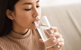Ly nước đầu tiên vào buổi sáng: Uống gì mới thực sự CÓ LỢI cho sức khỏe? 70% người vẫn chọn sai