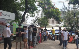 Du khách nô nức đến các điểm vui chơi ở Đà Nẵng, đông gấp 5-6 lần ngày thường