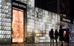 Lý do xảy ra chuyện tưởng ‘hoang đường’ khi Louis Vuitton bán túi giả trong chính store của mình