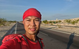 Chàng trai bán hàng online Sài Gòn đi bộ xuyên Việt 56 ngày với 0 đồng, chia sẻ kĩ năng kinh doanh để xin tá túc nhà dân qua đêm