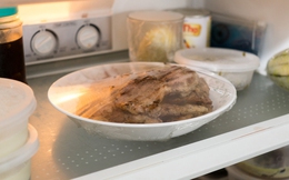 90% gia đình hiện nay bảo quản thịt còn thừa sau bữa ăn kiểu này trong tủ lạnh: Tưởng tốt hóa ra tạo cơ hội sản sinh chất gây ung thư