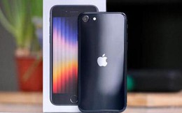 iPhone SE 2022 "sập giá" chỉ sau 1 tháng mở bán xuống còn chưa đến 10 triệu đồng, iPhone 13 rớt giá mạnh