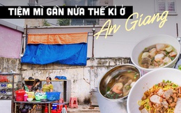 Tiệm mì Vách Tường tồn tại gần nửa thế kỷ ở An Giang tiết lộ "độc chiêu" hút khách từ nồi thịt bằm hay bị nhầm là thịt kho