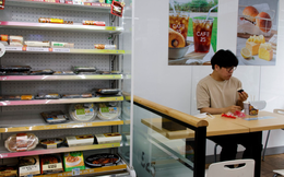 Lạm phát cao nhất 14 năm, dân văn phòng Hàn Quốc phải "thắt lưng buộc bụng"