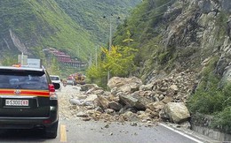 Động đất tại Tứ Xuyên: Dọn đường đến khu vực tâm chấn, số người tử vong tăng lên 74