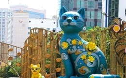 Linh vật mèo đường hoa Nguyễn Huệ được bình chọn 'gia đình đông con nhất'